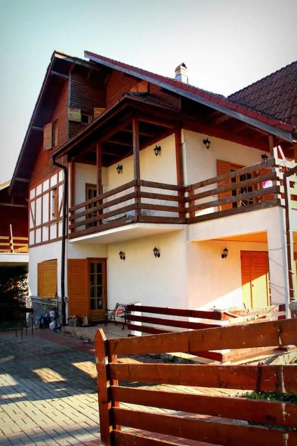 Poiana Dintre Brazi Chalet, Bucegi Panorama Case de vacanță Sinaia